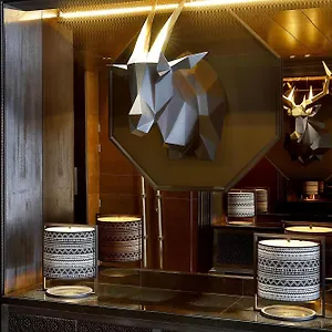 W Hotel 5*