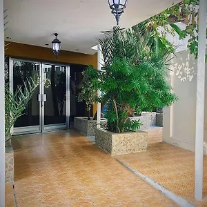 Hotel Al Hadow *
