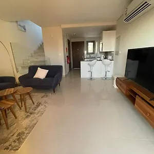 Apartamento Sifa Beachfront *
