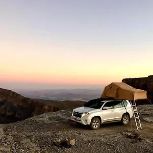 Luxury tent Travz Roof Top Tent *