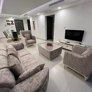 Pinnacle Row - Modern 3-bedroom Haven Muscat