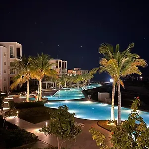 شقة In Jebel Sifah Luxury 1bhk Pool View *