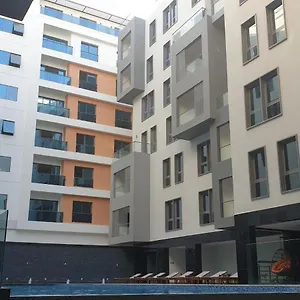 Brand New Oxygen Hills Complex! 10 Mins From Airport And Downtown شقة مسقط